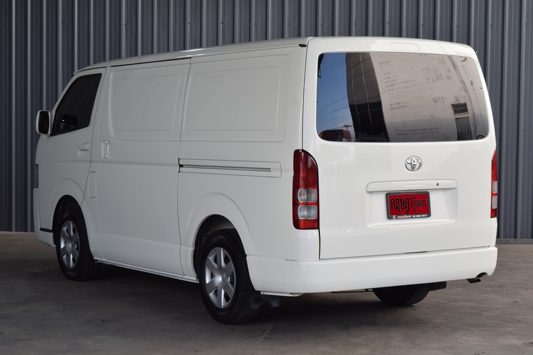 Toyota hiace 2014