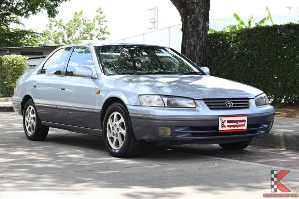 Toyota Camry 2.2 (ปี 2000) โฉมไฟท้ายยาว SEG Sedan