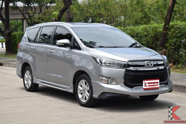 Toyota Innova 2.8 (ปี 2017) Crysta G Wagon