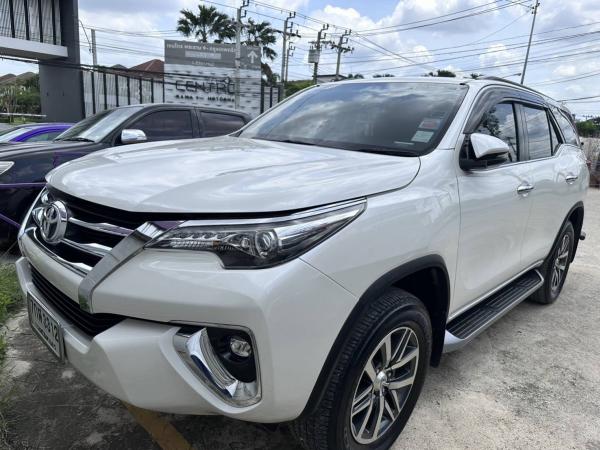 Toyota Fortuner 2.4 (ปี 2018) V SUV AT