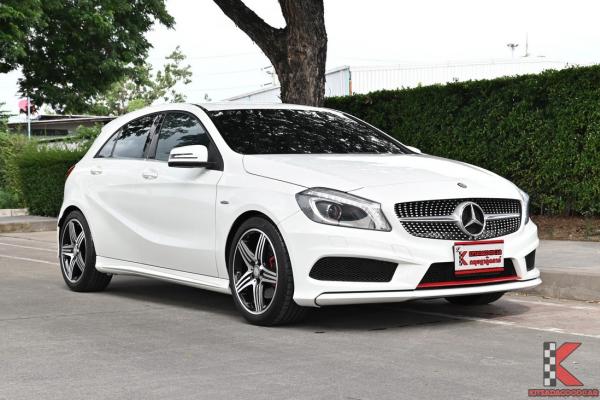 Mercedes-Benz A250 2.0 W176 ( 2014 ) Sport Hatchback