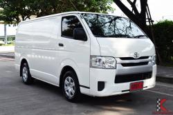 Toyota Hiace 3.0 ตัวเตี้ย (ปี 2015) D4D Van MT